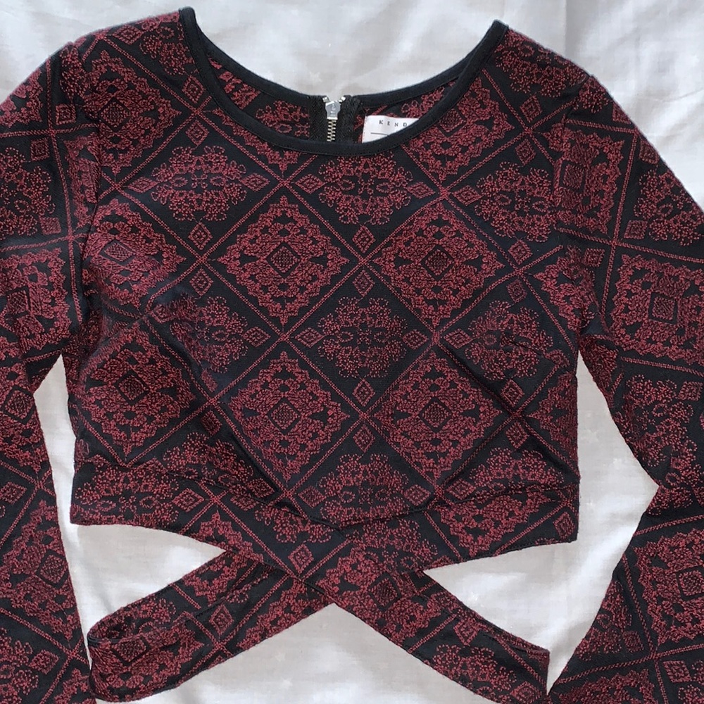 Kendall & Kylie long sleeve top